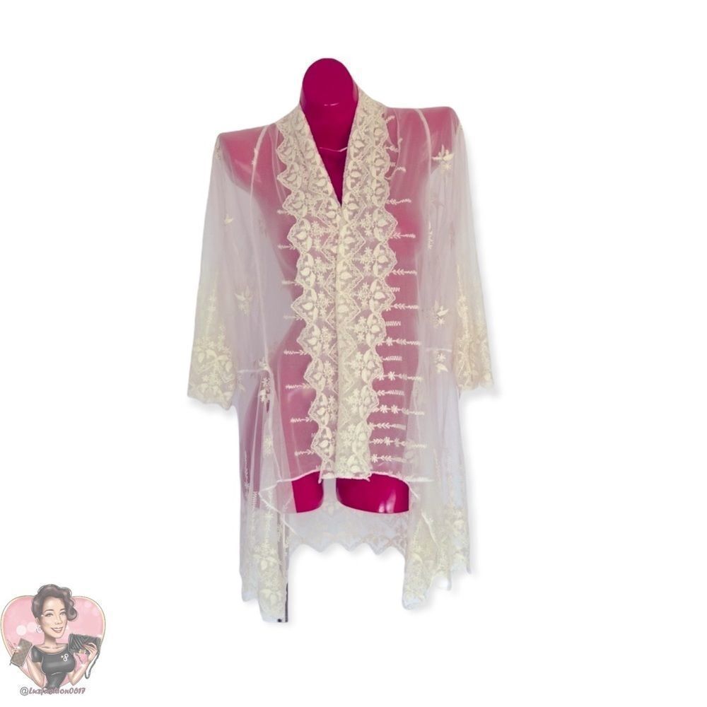 LE DOR Lace Cover Up